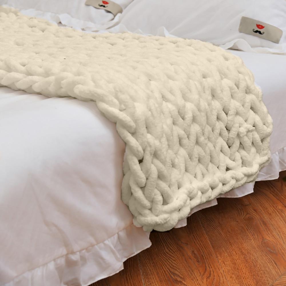 Heavy Cable-Knit Throw Blanket in Soft Chenille Yarn for Sofa, Bed & Living Room – Plush Oversized Knitted Accent Throw