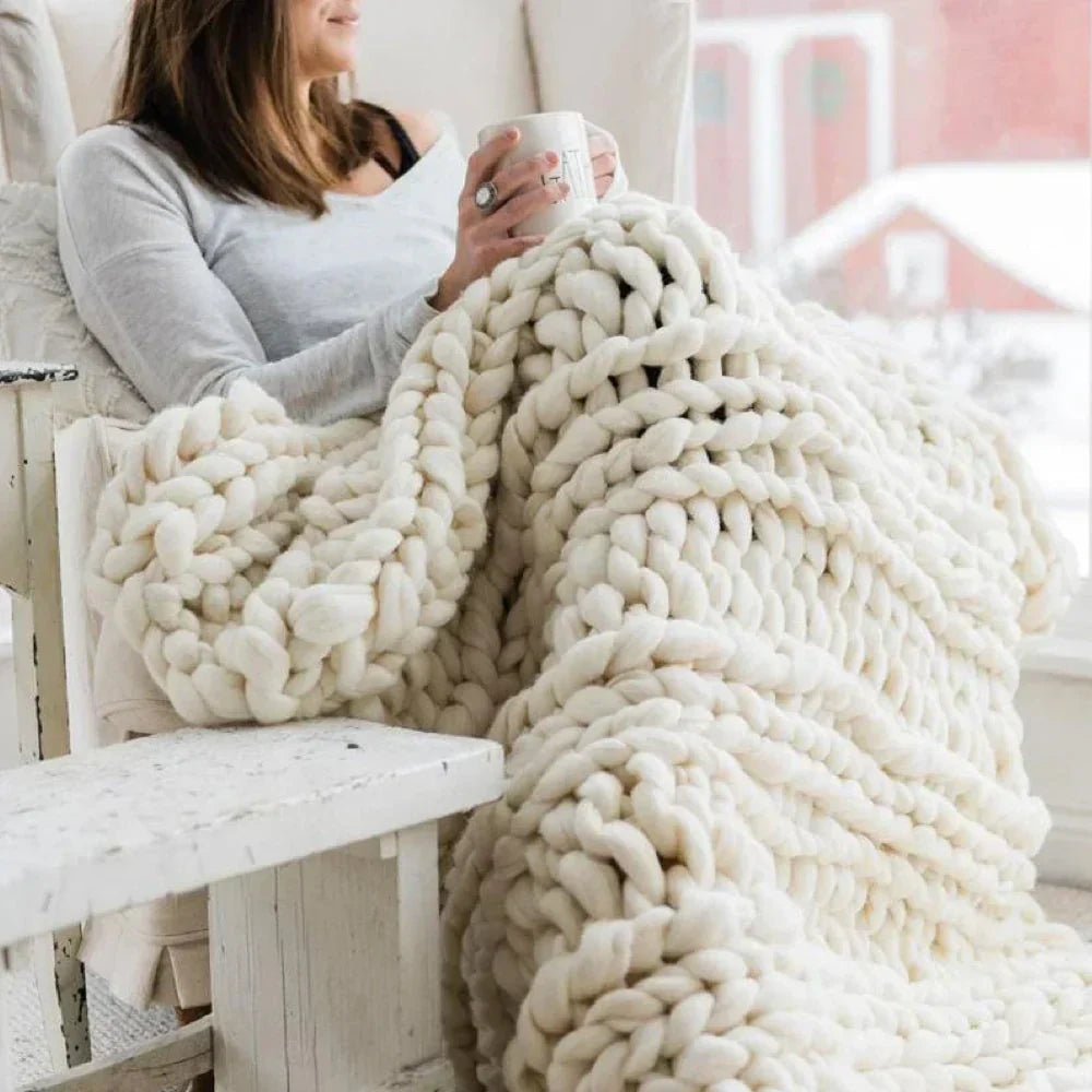 Super Bulky Arm Knitting Yarn 35 oz Merino-Style Wool for Throw Blankets, Cushions & Home Décor Crafts