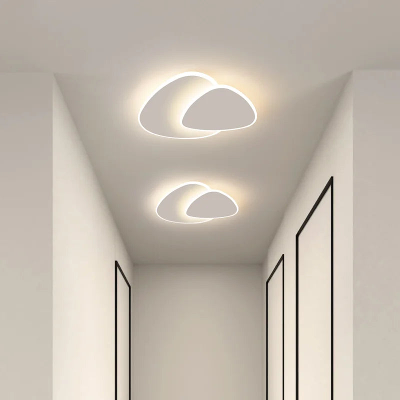 Sculptural LED Flush Mount Light Fixture 16-20 in Layered Acrylic White for Bedroom Hallway Contemporary Overhead Lighting Home Interior Dec