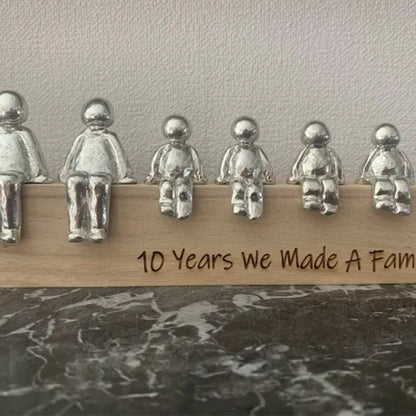 Metal Canine Figurine Silver Glossy Finish Shelf Accent Home Décor Minimalist Interior Piece Bookcase Display Ornament Animal Sculpture Cont
