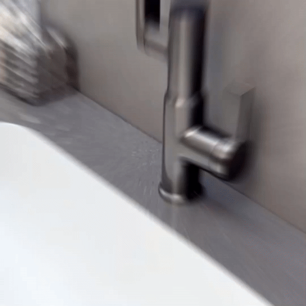 Smart Kitchen Faucet with LED Temperature Display – 360° Swivel Single Handle Sink Mixer Tap for Kitchen & Bathroom