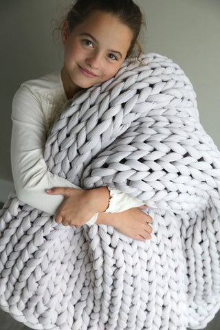 Ortekor LuxeWool | Chunky Wool Yarn for Cozy Blankets & Cushions | Fluffy Texture for Easy DIY Creations