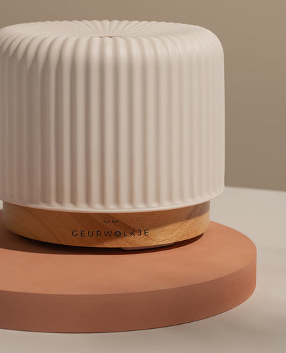 Ceramic Aromatherapy Diffuser with Ultrasonic Mist Technology, 200mL Capacity & LED Ambient Light for Home, Bedroom & Office