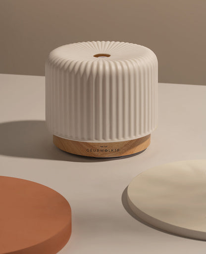 Ceramic Aromatherapy Diffuser with Ultrasonic Mist Technology, 200mL Capacity & LED Ambient Light for Home, Bedroom & Office