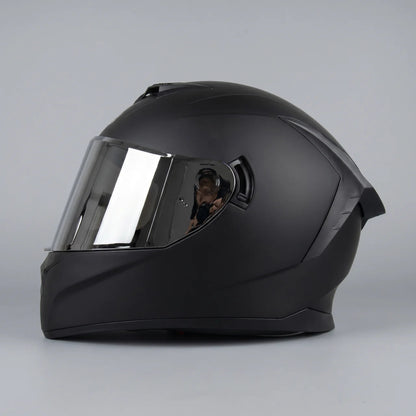 Sleek Full-Face Motorcycle Helmet with Silver Visor for Enhanced Safety and Visibility