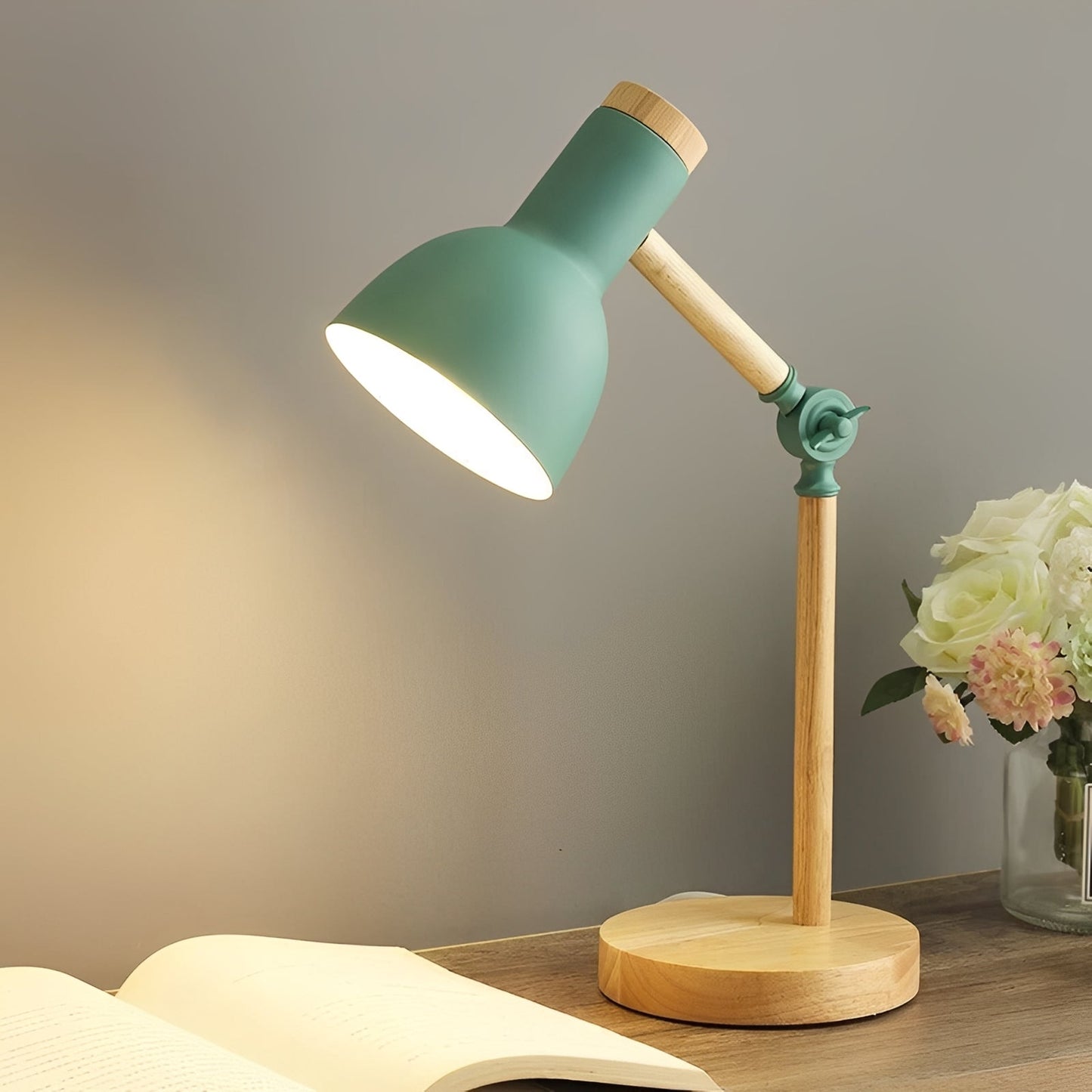 Flexible LED Desk Light with Adjustable Arm