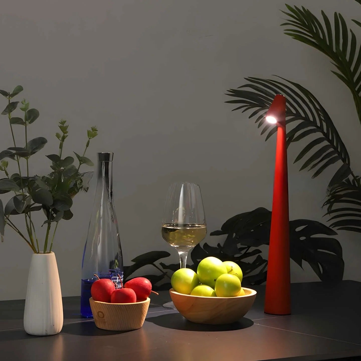 Portable Metal Office Lamp with Adjustable Brightness and USB Port