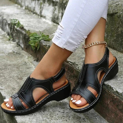 Comfortable Heel Sandals with Buckle Straps
