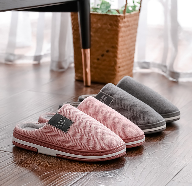 Men's Memory Foam Slippers with Non-Slip Sole – Warm Plush Indoor House Shoes for Winter, Slip-On Cushioned Moccasin Style