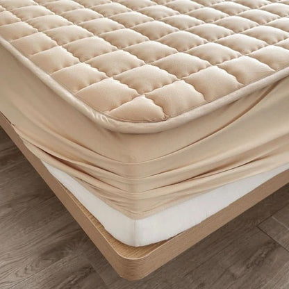 BEDGUARD – Quilted Mattress Protector for a Secure Fitted Fit