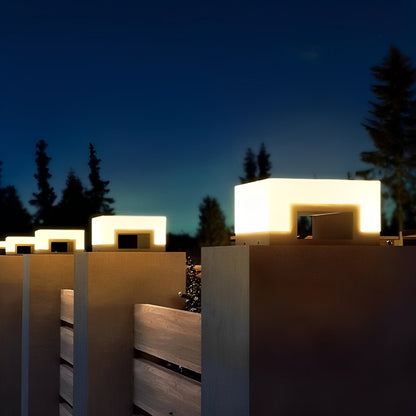 Square Solar LED Cap Light for Fence Posts, Driveways, and Pathways – Waterproof Stainless Steel Housing for Outdoor Yard Illumination