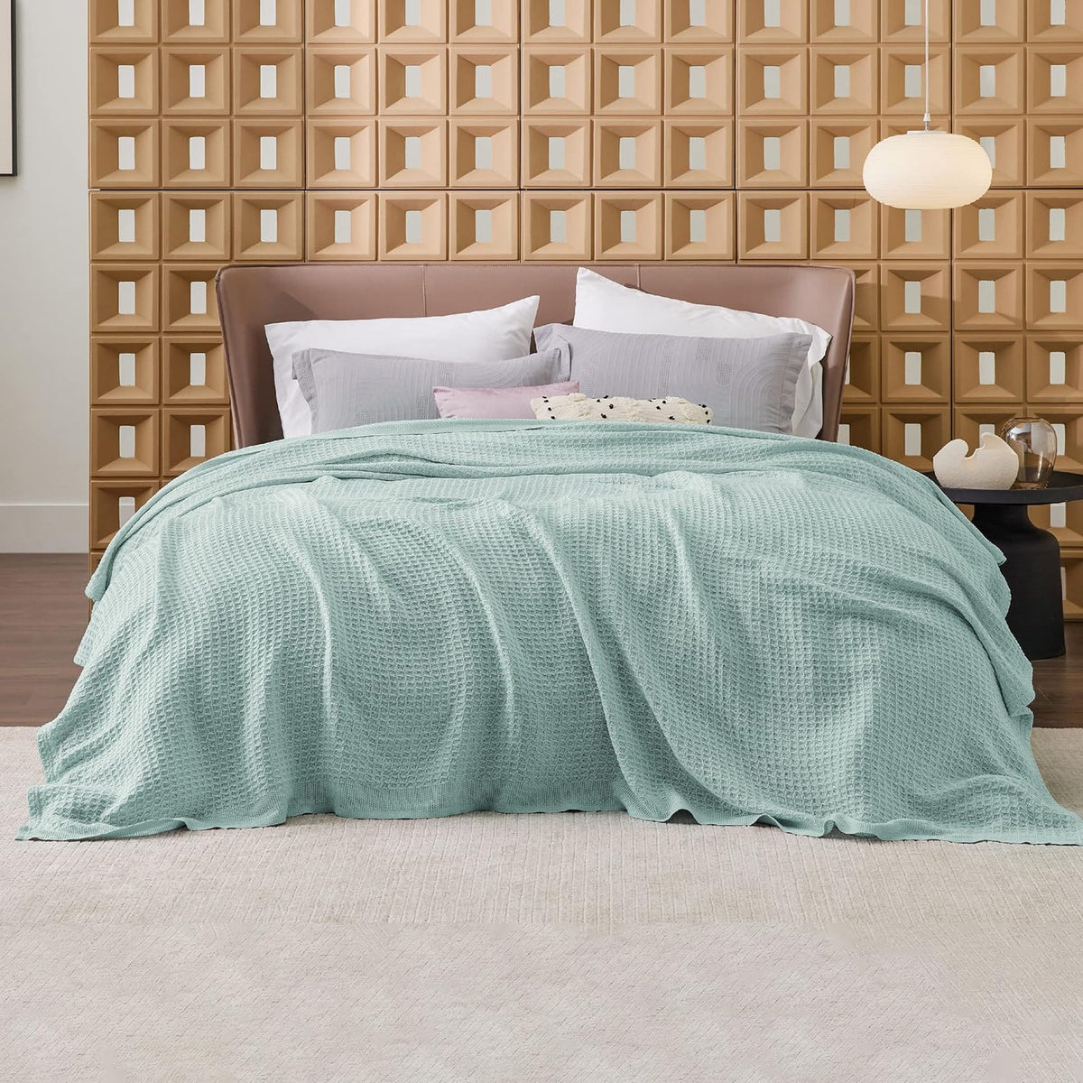 Cotton Throw Blanket for Bed, Waffle Weave Queen Size Blanket for All Seasons, Soft Breathable Cotton Blanket for Couch