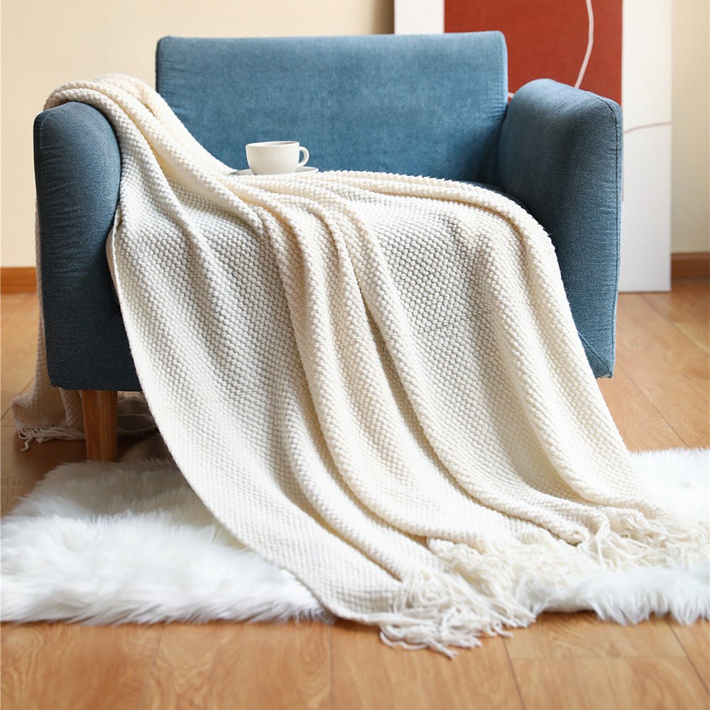 Nordic Collection | Chunky Knit Blanket with Luxurious Softness | Versatile Design for Year-Round Comfort