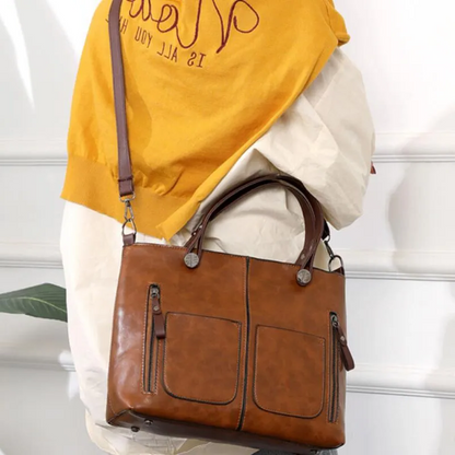 Stylish Leather Tote Bag Featuring Functional Front Pockets