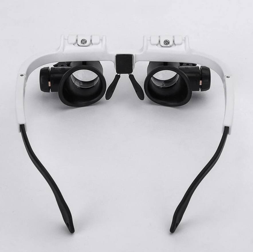 Versatile LED Magnifier with 3X Interchangeable Lenses