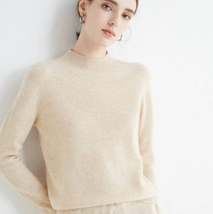 Soft Women's Crew Neck Cashmere Sweater