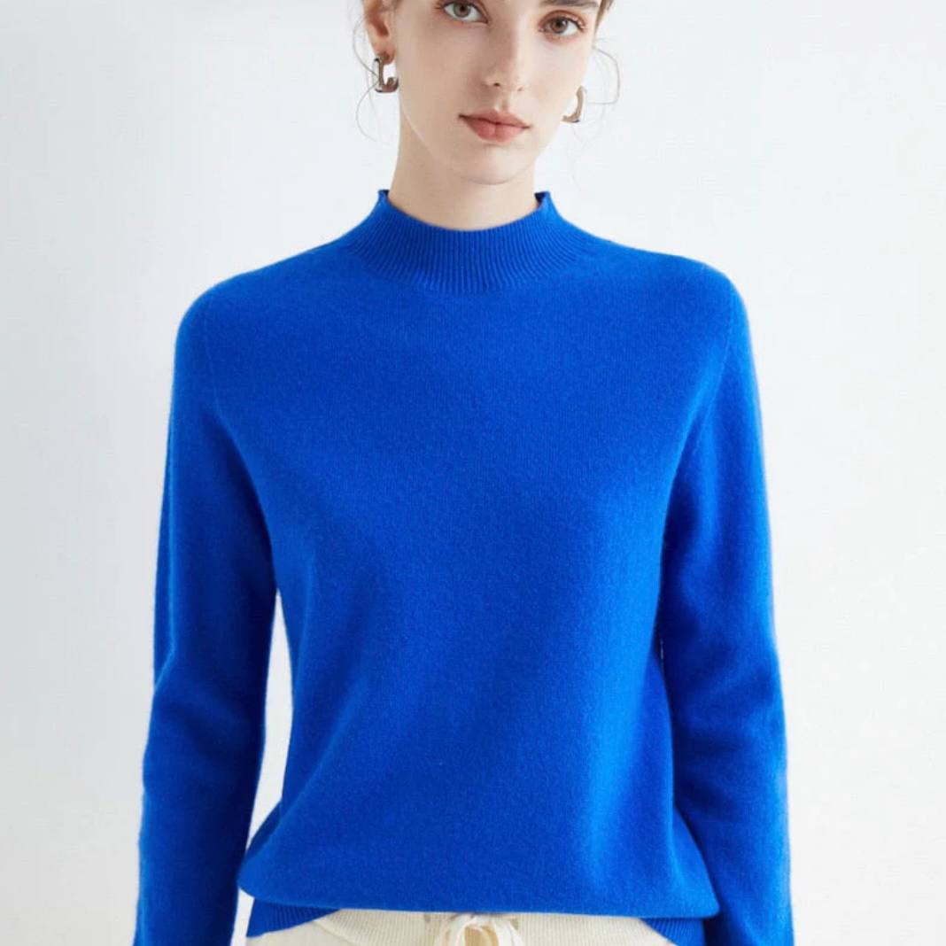 Soft Women's Crew Neck Cashmere Sweater