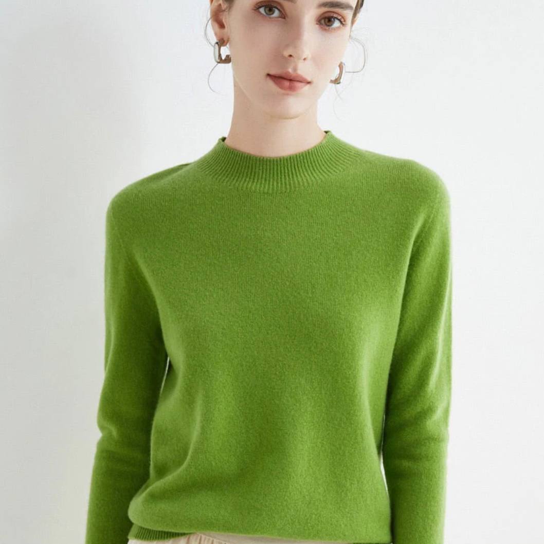 Soft Women's Crew Neck Cashmere Sweater