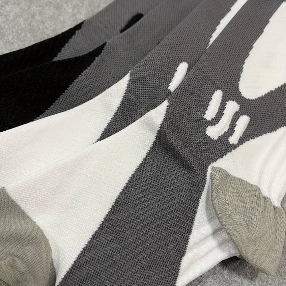 Athletic Support Socks for Women, Moisture Wicking Running Socks