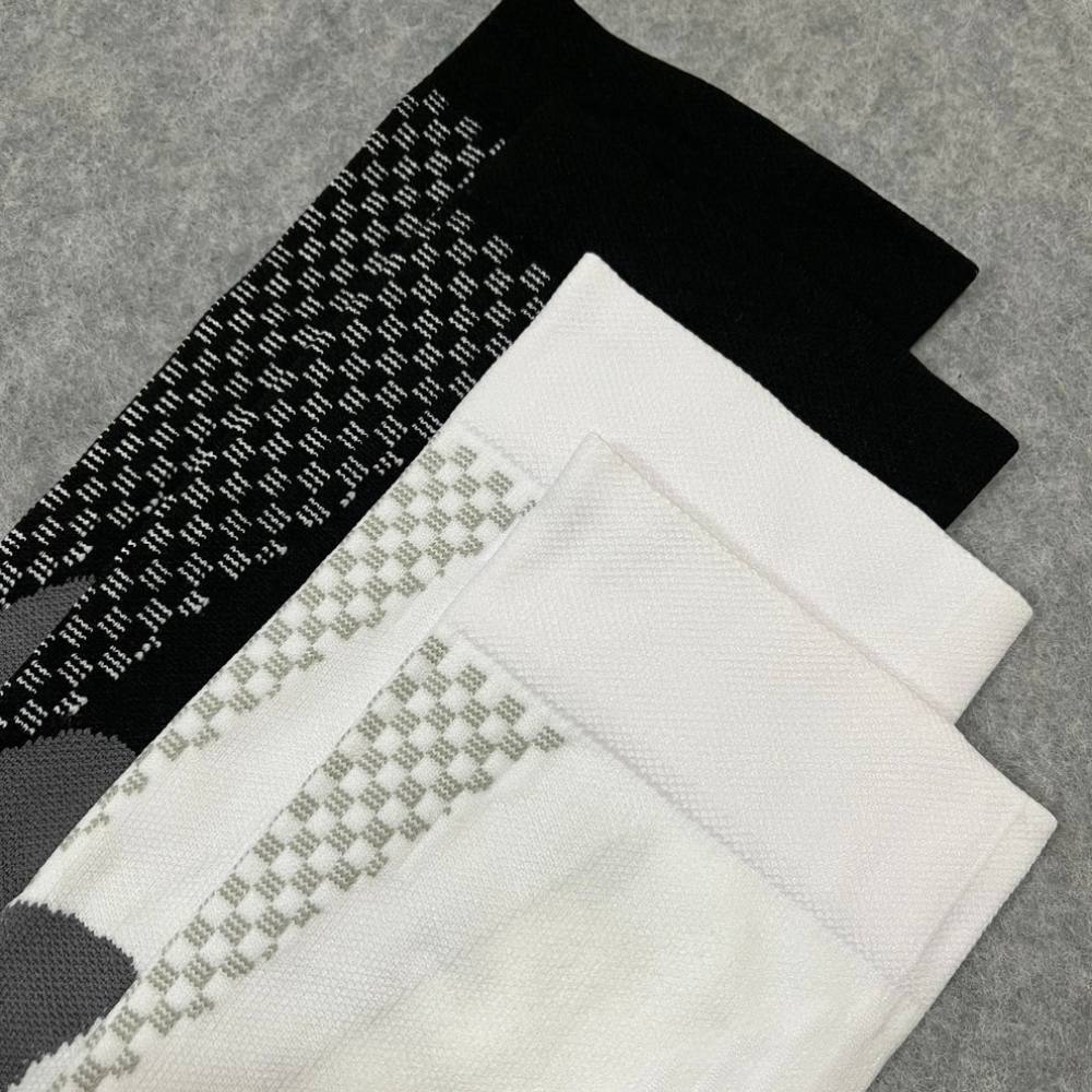 Athletic Support Socks for Women, Moisture Wicking Running Socks