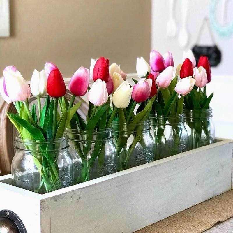 TULIPLUME – Faux Floral Arrangement for Graceful Table Décor