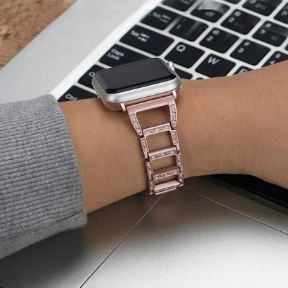 Elegant Bracelet Watch Strap for Apple Watch 38-49mm – Metal Link Band with Jewelry-Style Finish