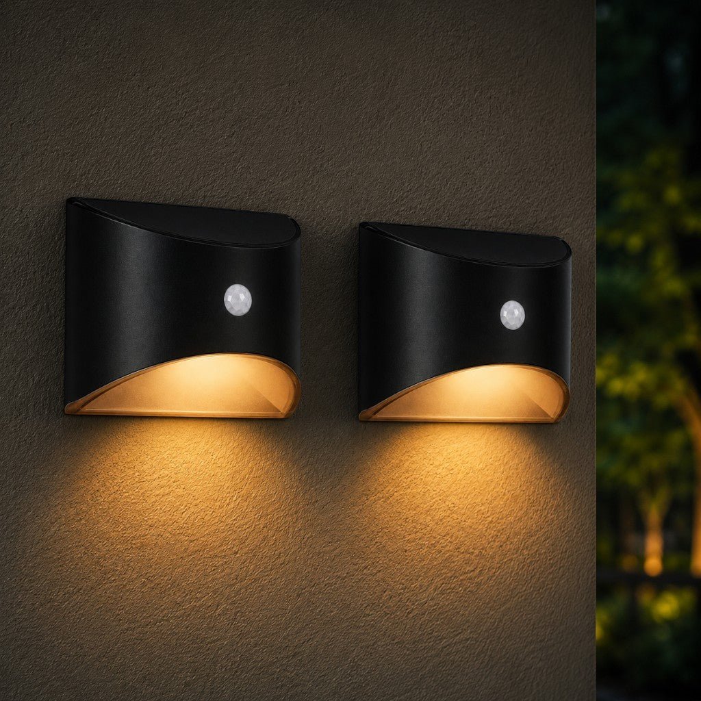 Motion-Sensing Solar Security Light for Fence, Garden & Porch – Stainless Steel Outdoor Wall Sconce with PIR Sensor & IP65 Weather