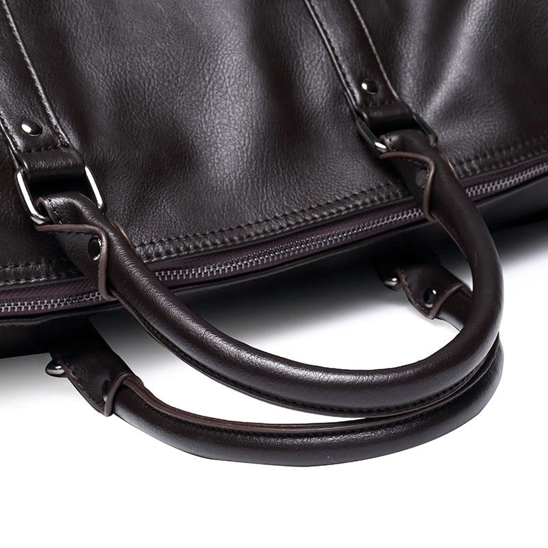Weekender Overnight Bag in Vegan Leather – Roomy Interior with Shoulder Strap & Padded Grips for Airport Travel