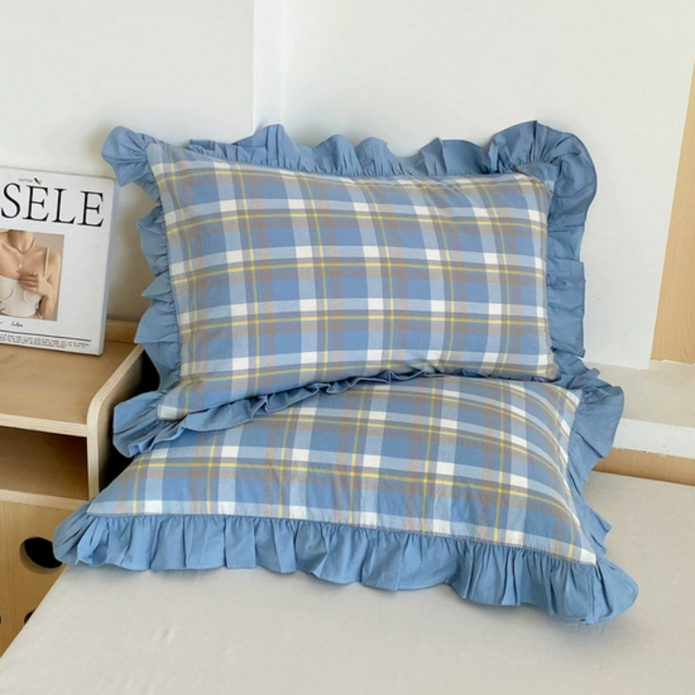 Queen Microfiber Pillowcase with Ruffle Trim & Zipper Closure – Vintage Stripe Pattern for Bedroom Décor – Soft Breathable Fabric