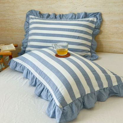 Queen Microfiber Pillowcase with Ruffle Trim & Zipper Closure – Vintage Stripe Pattern for Bedroom Décor – Soft Breathable Fabric