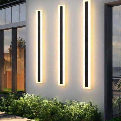 Vertical LED Outdoor Wall Light Fixture – Waterproof Aluminum Sconce for Home Facade, Patio & Entryway – Modern Architectural Exterior