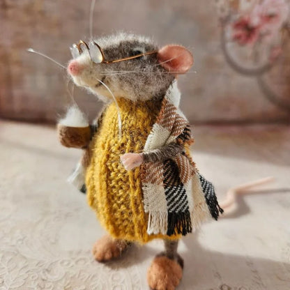 Felted Wool Mouse Figurine – Handmade Artisan Ornament for Christmas Tree, Holiday Mantel Display & Year-Round Shelf Decor