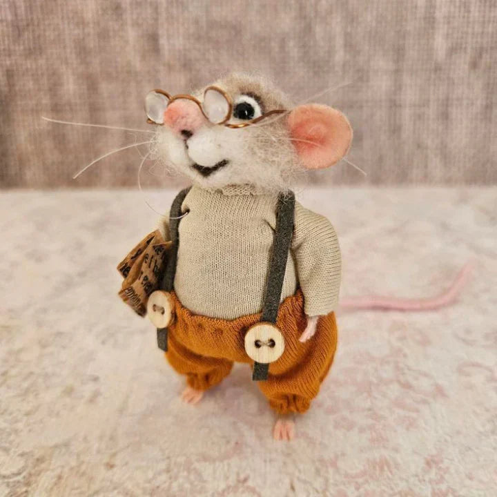Felted Wool Mouse Figurine – Handmade Artisan Ornament for Christmas Tree, Holiday Mantel Display & Year-Round Shelf Decor